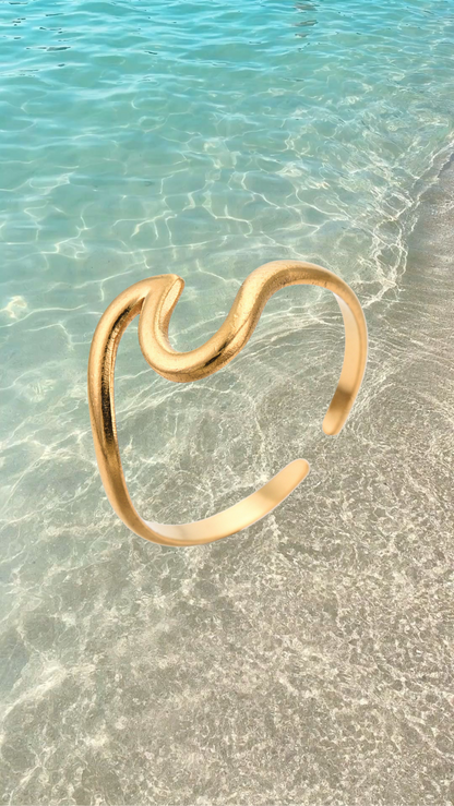 Waves Ring