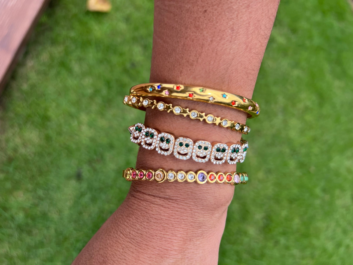 Happy-face bracelet