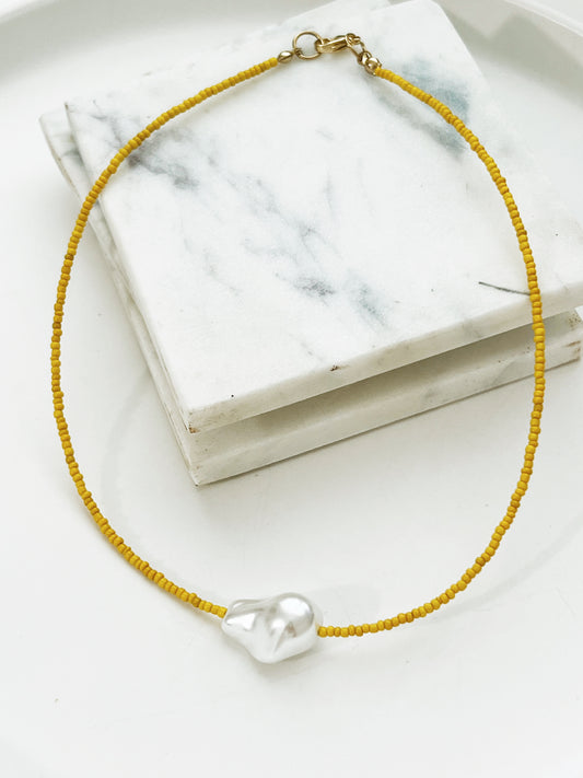 Yellow seed beads necklace